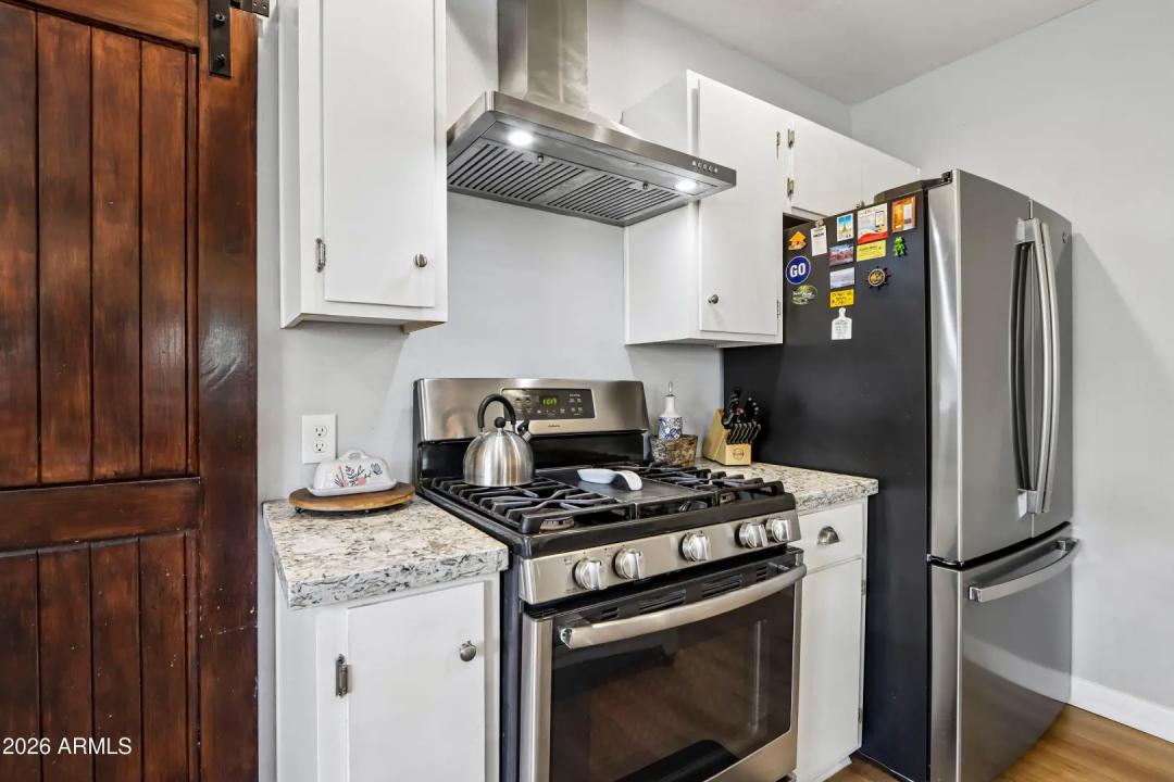 Real Estate Picture 25
