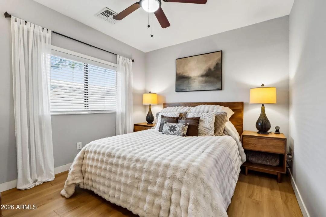 Real Estate Picture 27