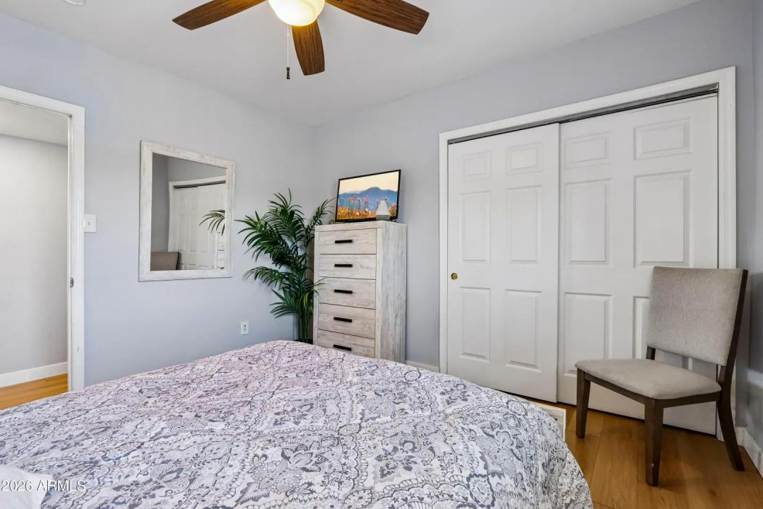 Real Estate Picture 32