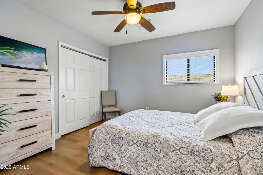 Real Estate Picture 33