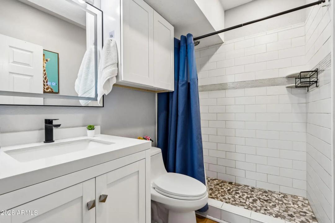 Real Estate Picture 34