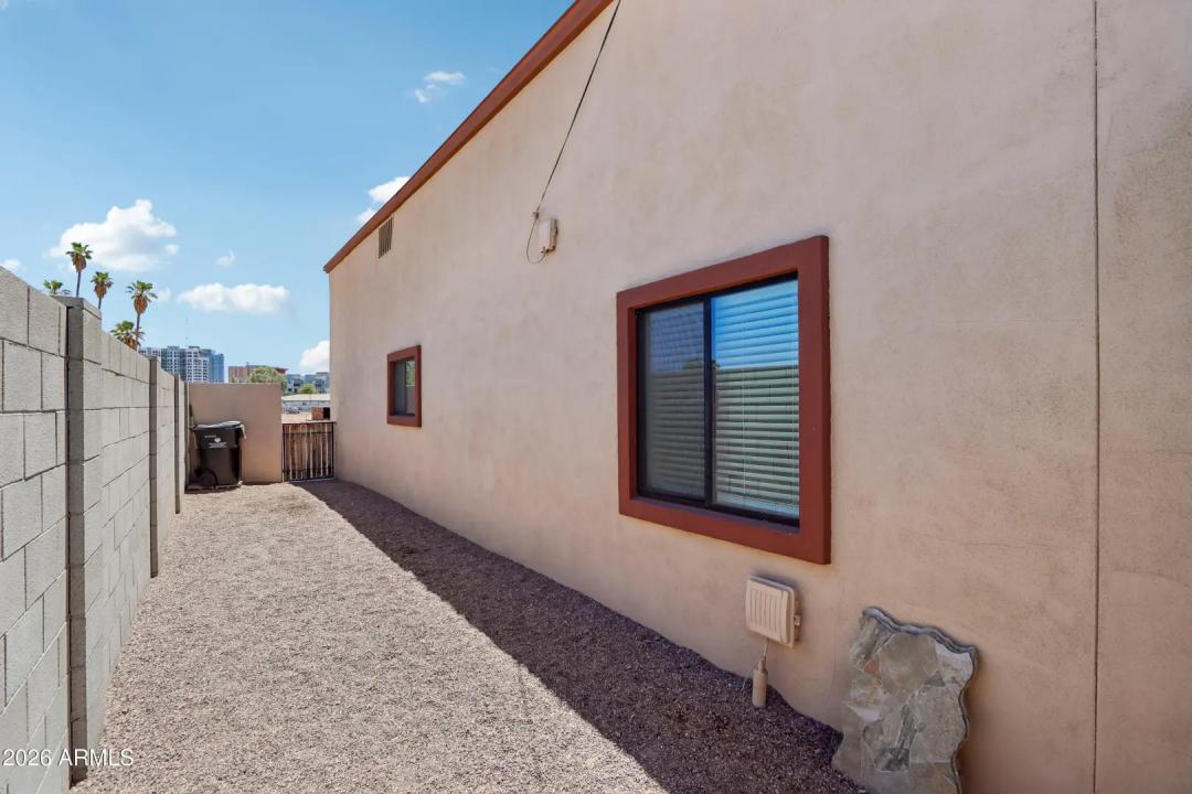 Real Estate Picture 50