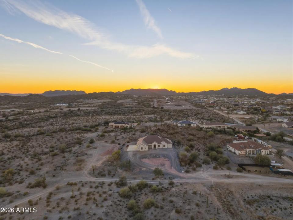 Real Estate Picture 2