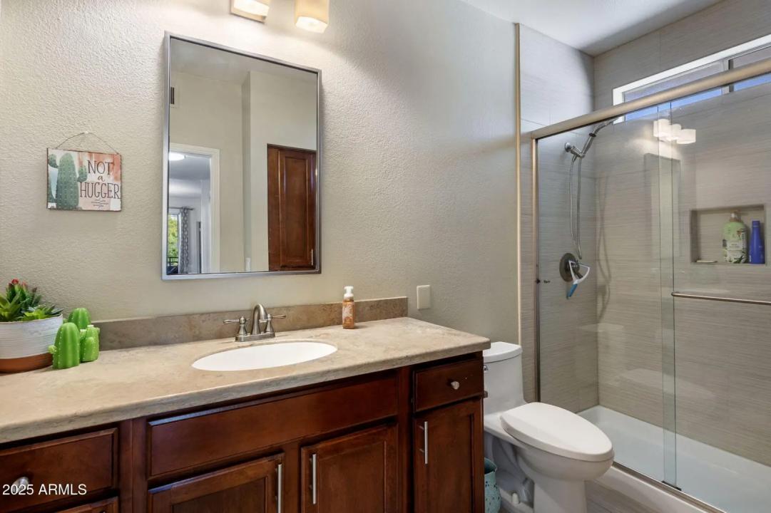 Real Estate Picture 15