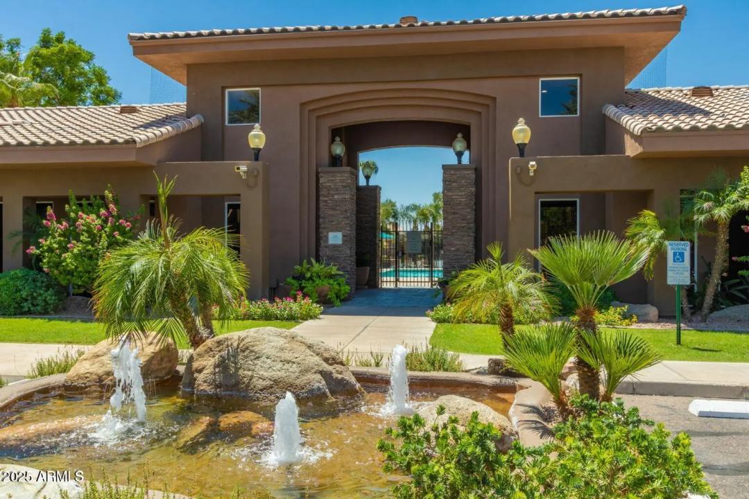 Real Estate Picture 24