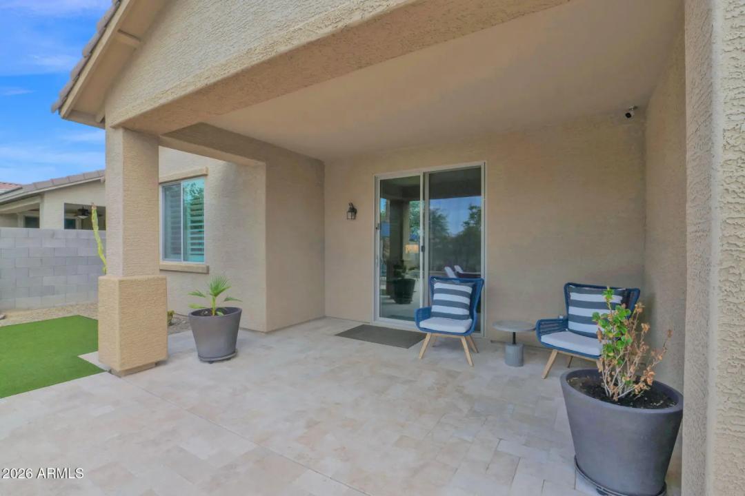 Real Estate Picture 17