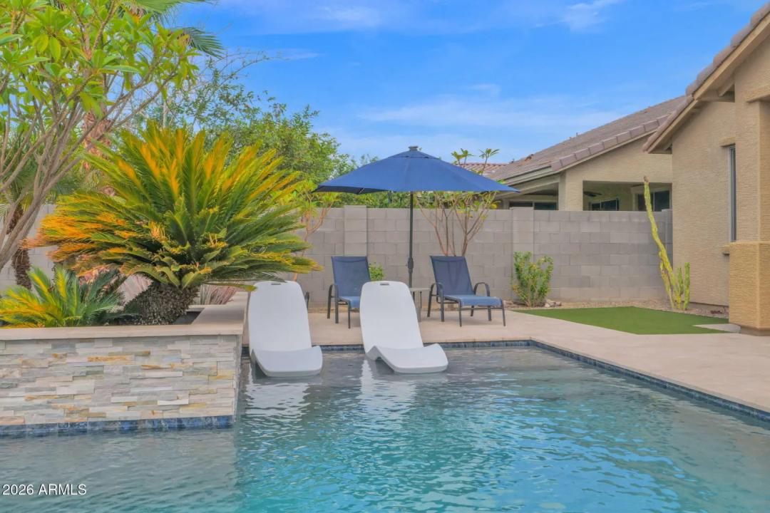 Real Estate Picture 18