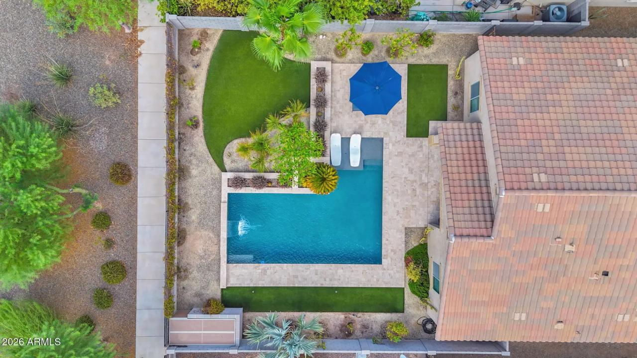 Real Estate Picture 19