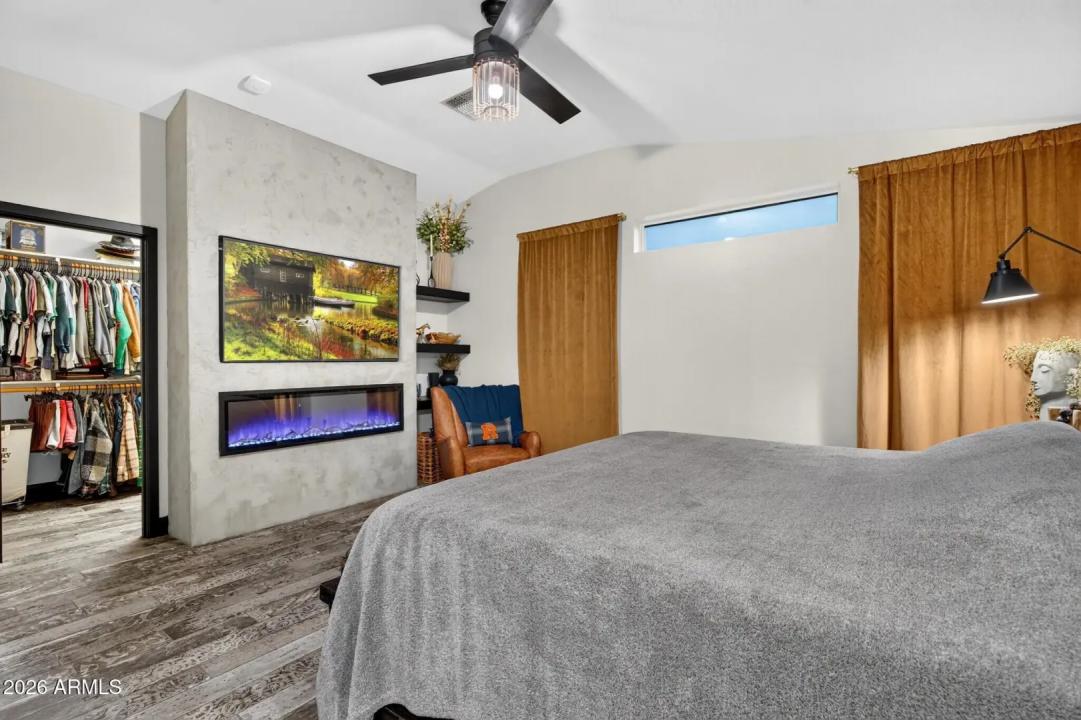 Real Estate Picture 20