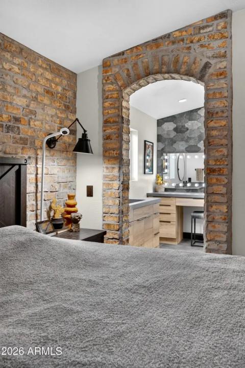 Real Estate Picture 21