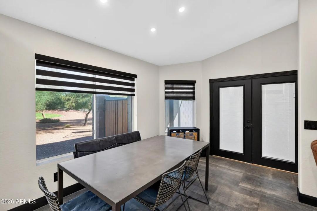 Real Estate Picture 8