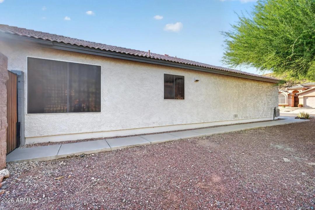 Real Estate Picture 40