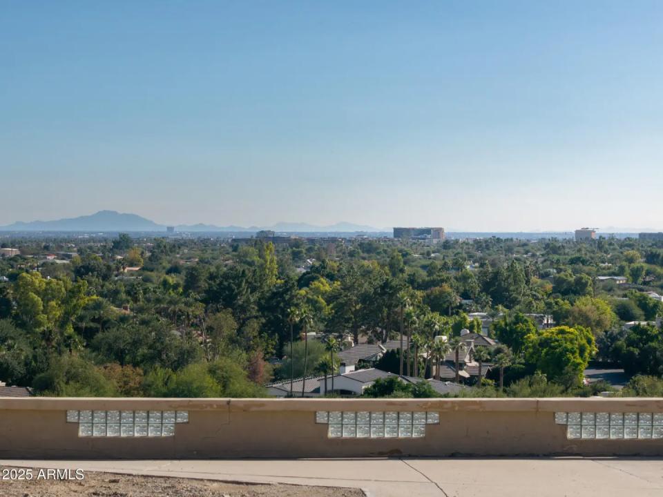 Real Estate Picture 2