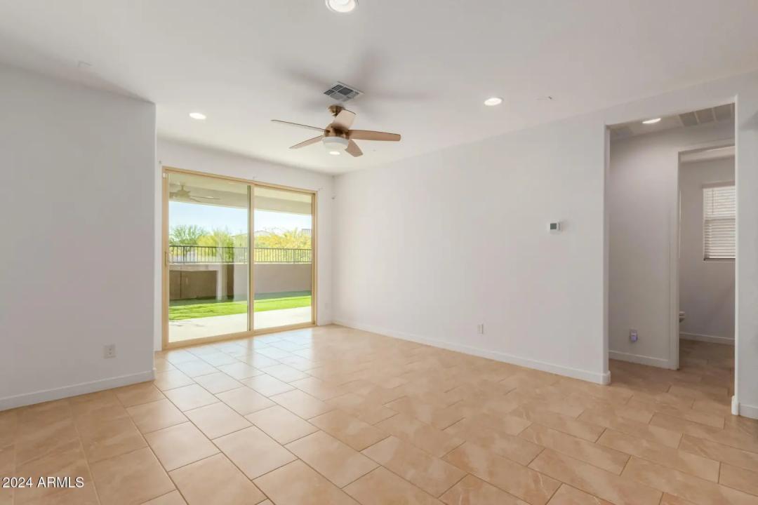 Real Estate Picture 8