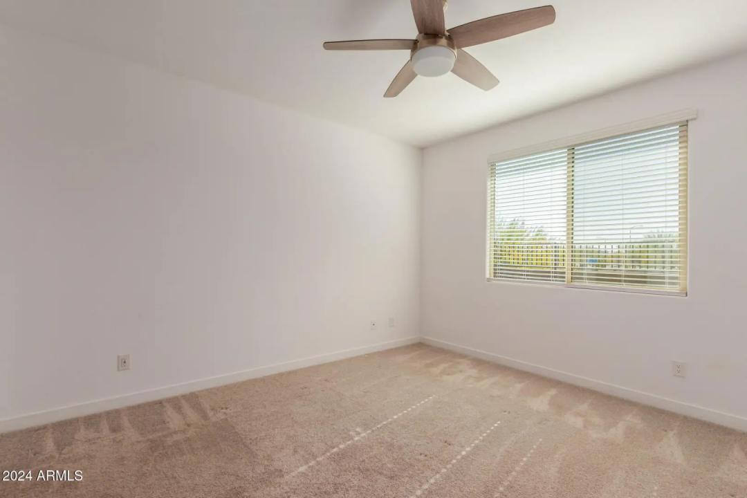 Real Estate Picture 14