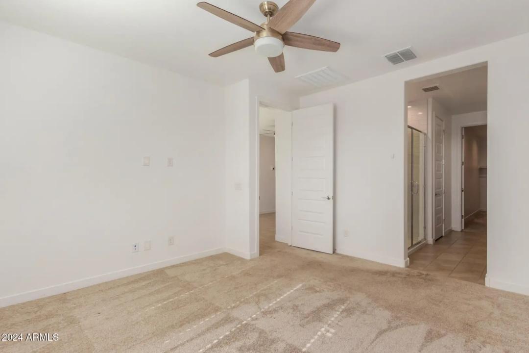 Real Estate Picture 16