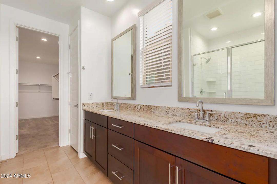 Real Estate Picture 18
