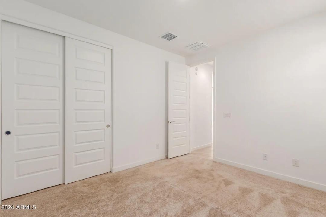 Real Estate Picture 23