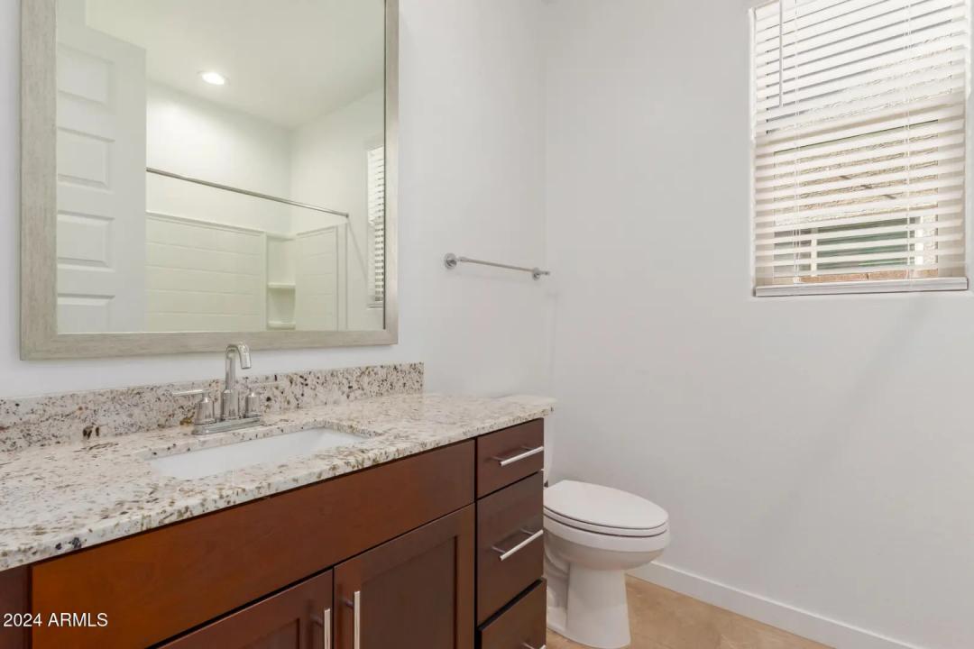 Real Estate Picture 24