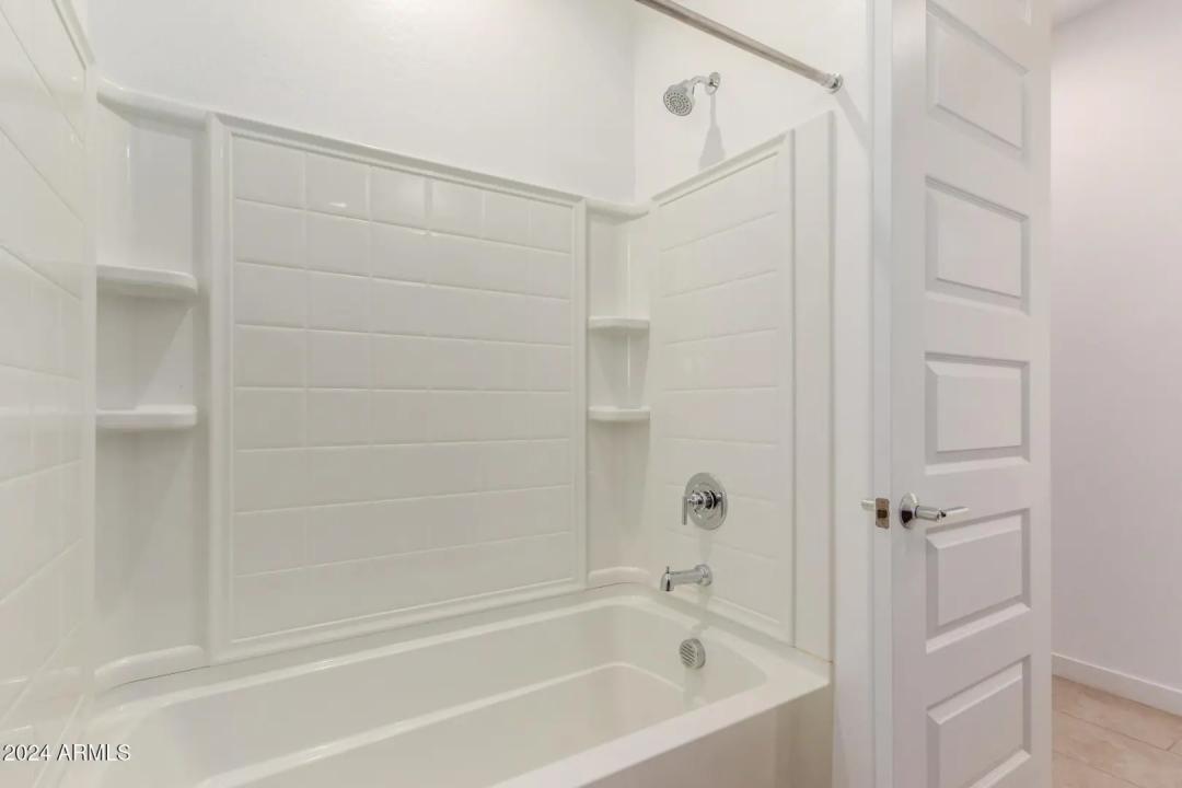 Real Estate Picture 25