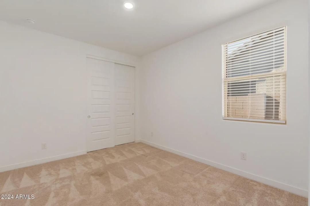 Real Estate Picture 26