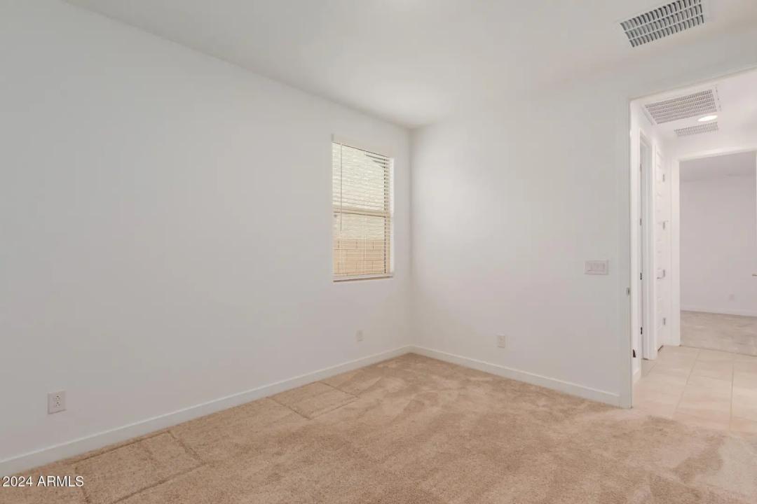 Real Estate Picture 27