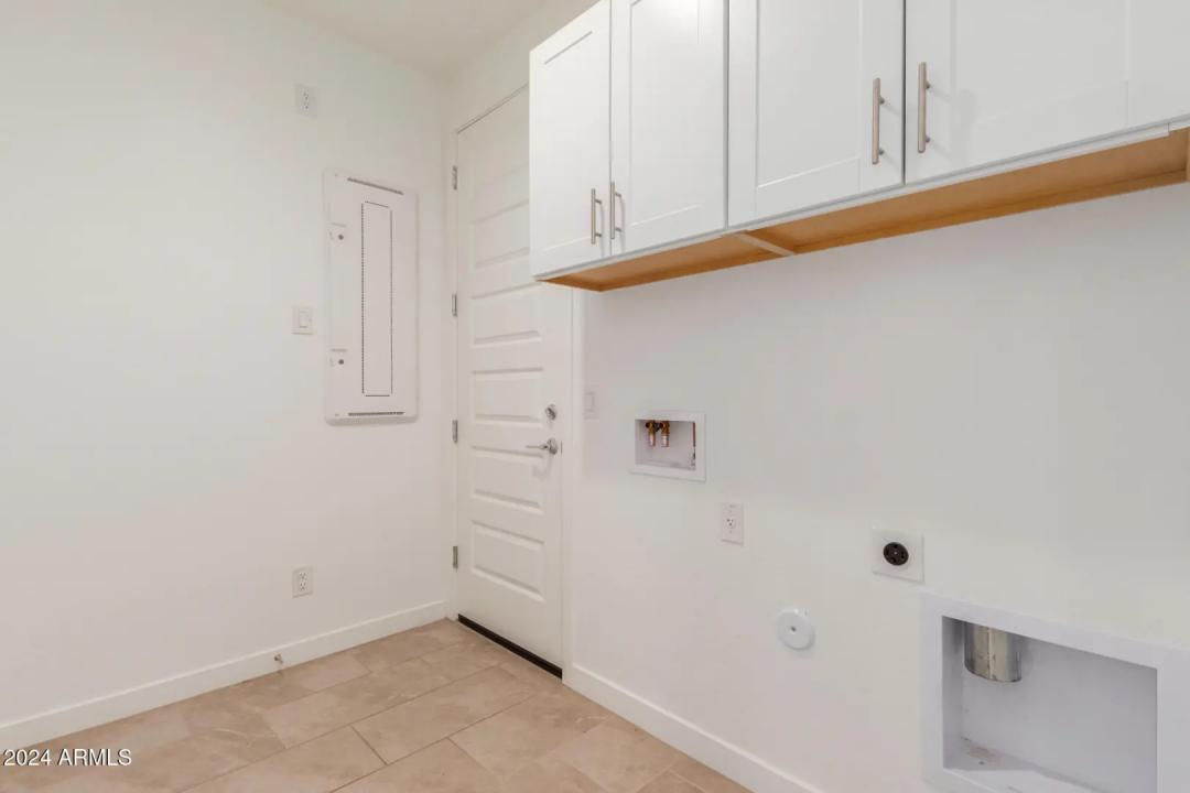 Real Estate Picture 28