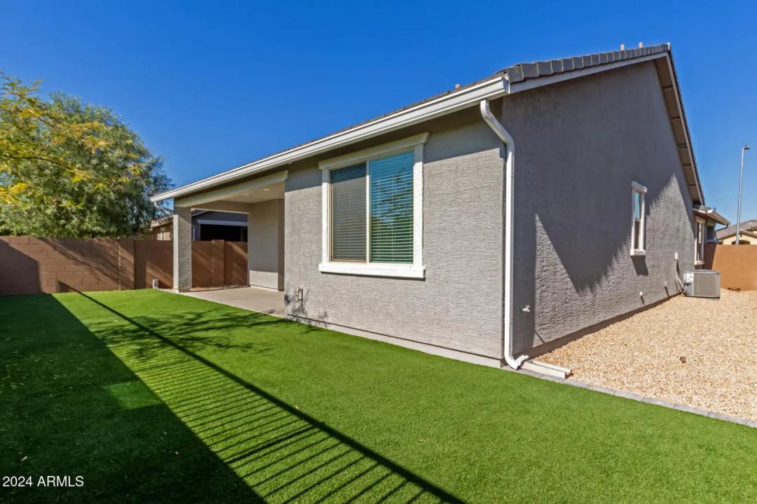Real Estate Picture 32
