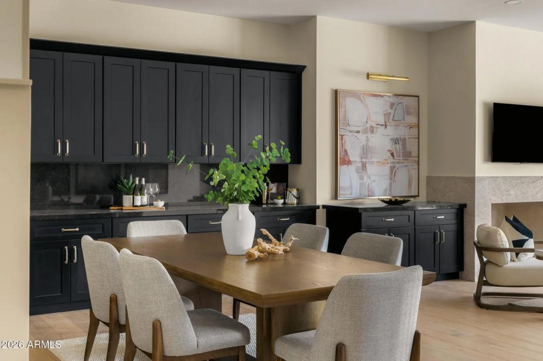 Real Estate Picture 5