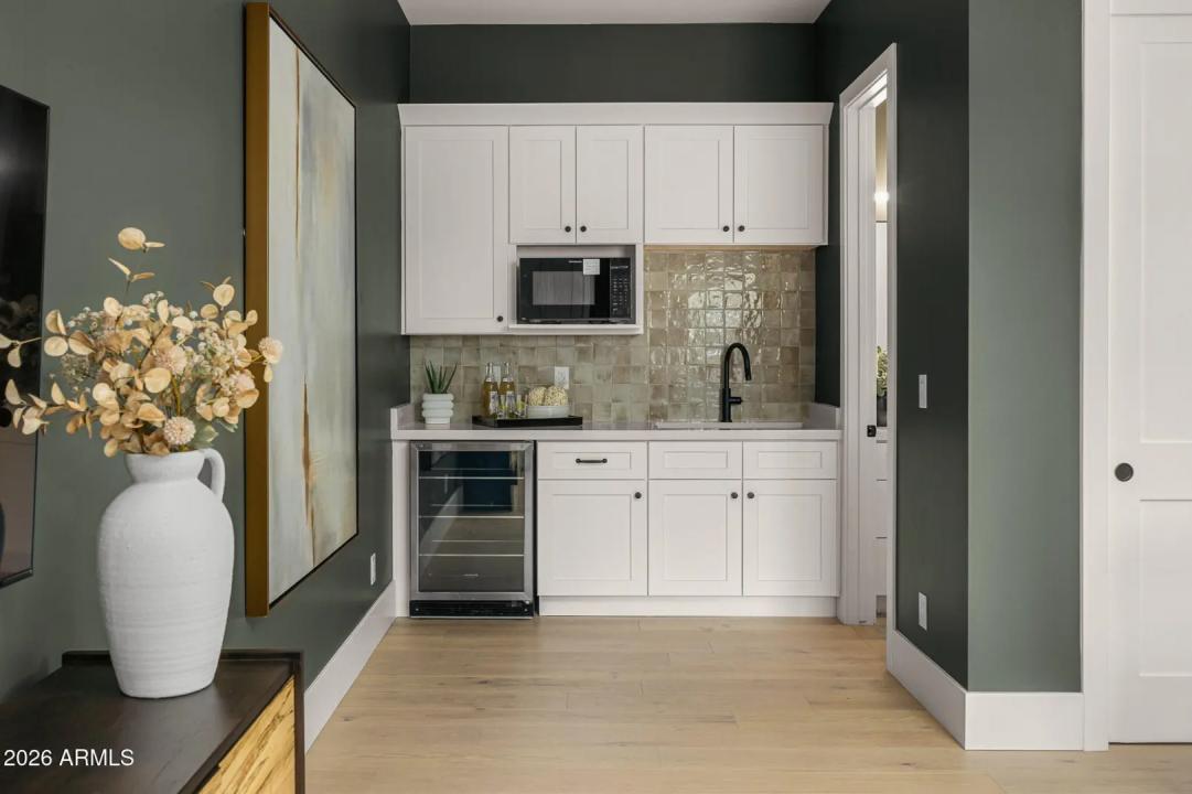 Real Estate Picture 19