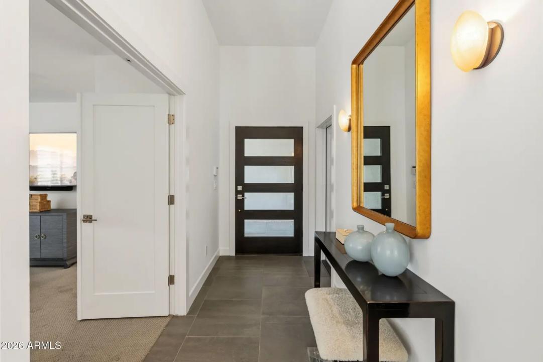 Real Estate Picture 3