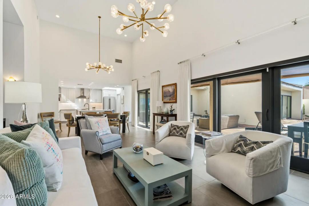 Real Estate Picture 10
