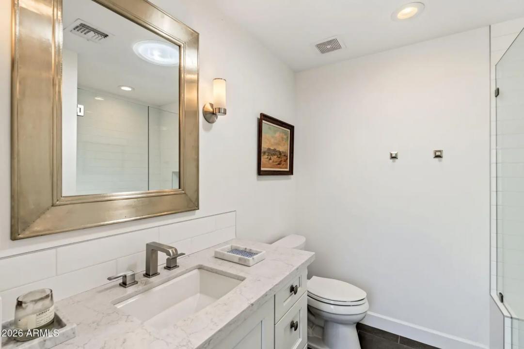 Real Estate Picture 21