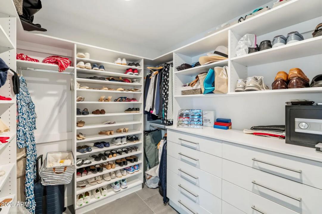 Real Estate Picture 23