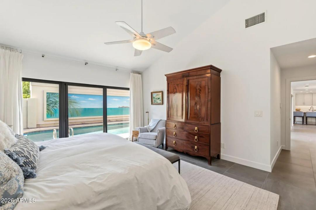 Real Estate Picture 25