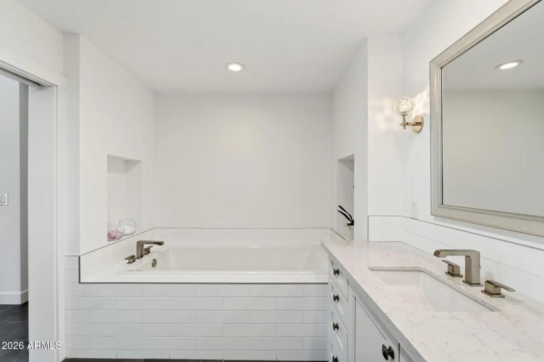 Real Estate Picture 28