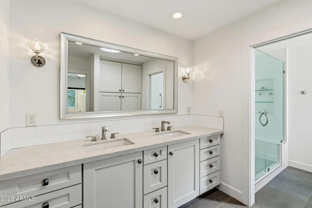 Real Estate Picture 29