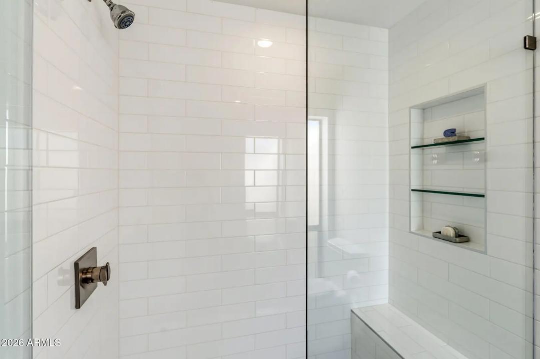 Real Estate Picture 30