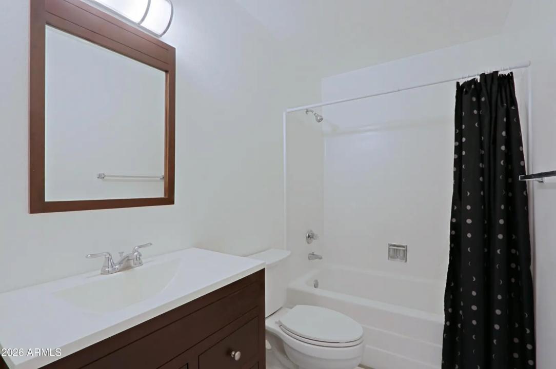 Real Estate Picture 19