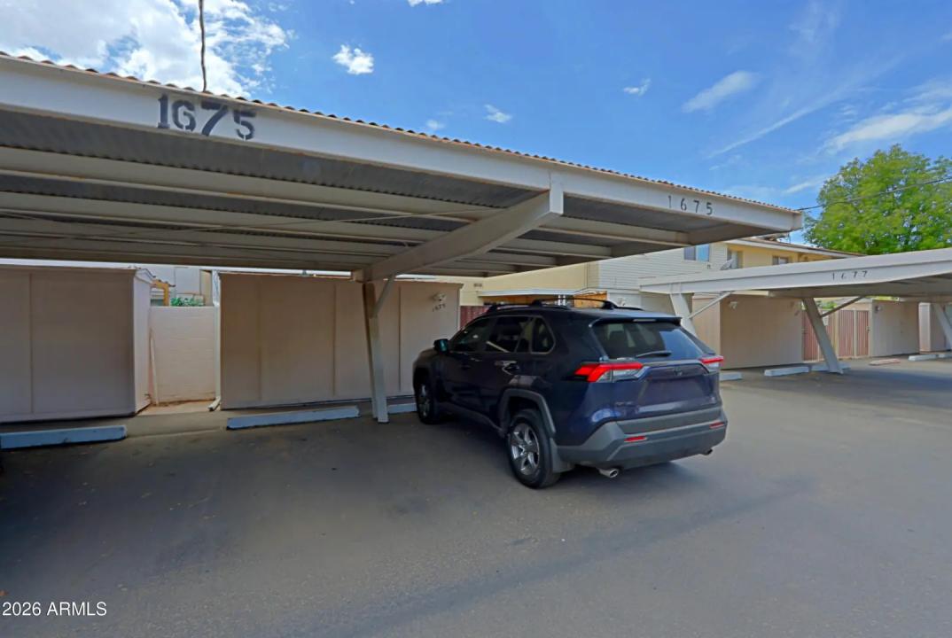 Real Estate Picture 32