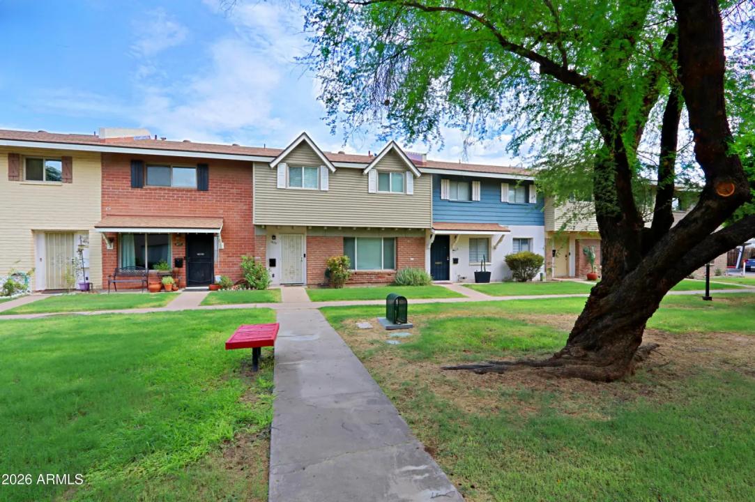 Real Estate Picture 34
