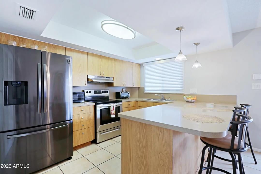 Real Estate Picture 4