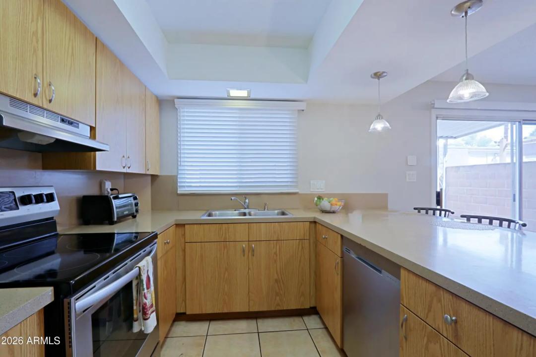 Real Estate Picture 5