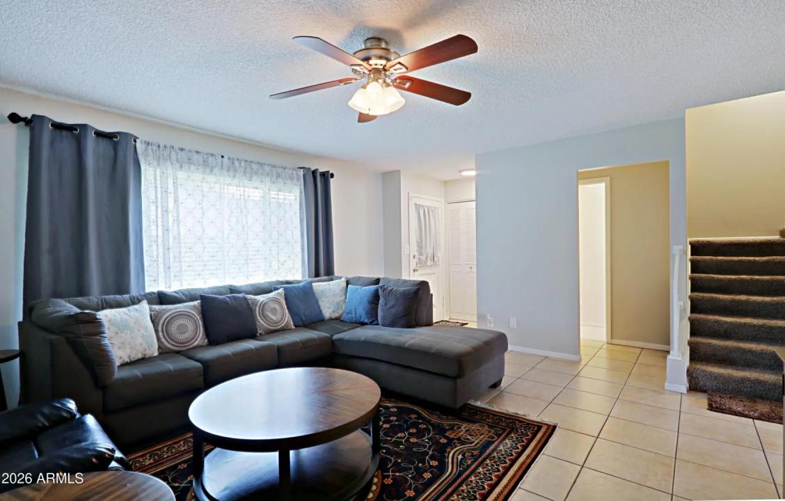Real Estate Picture 12