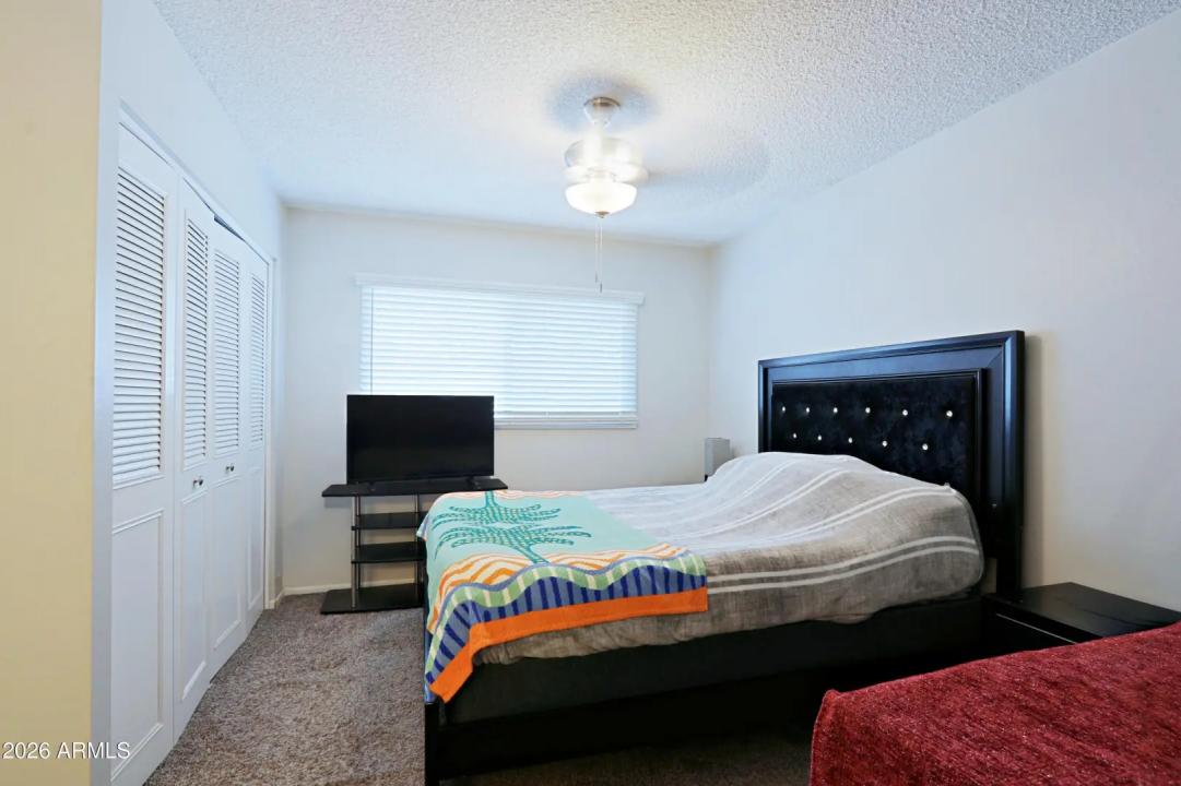 Real Estate Picture 15