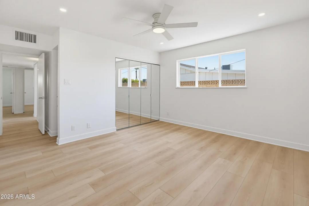 Real Estate Picture 9