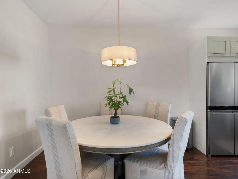 Real Estate Picture 11