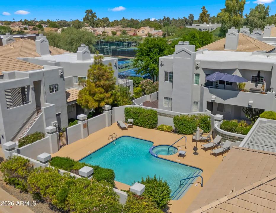 Real Estate Picture 26
