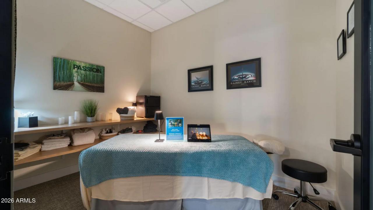 Real Estate Picture 37