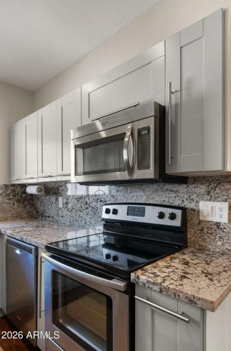 Real Estate Picture 10